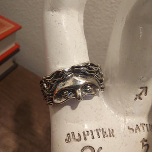 Statue Ring