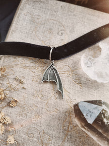 Nocturne Choker