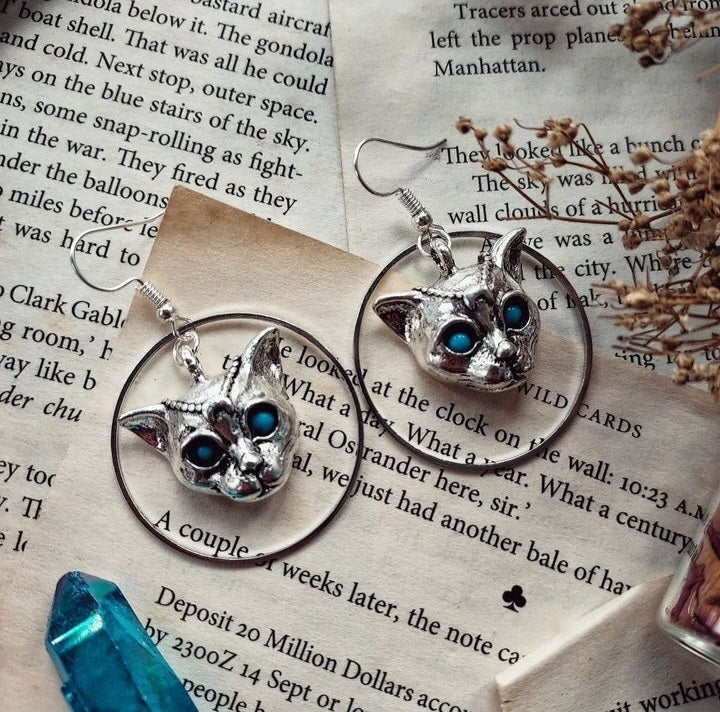 Sphynx Hoops